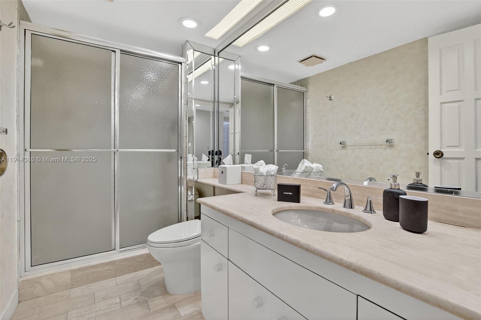 19667 Turnberry Way # 5J