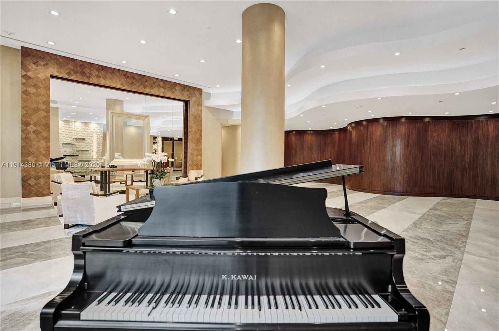 19667 Turnberry Way # 5J