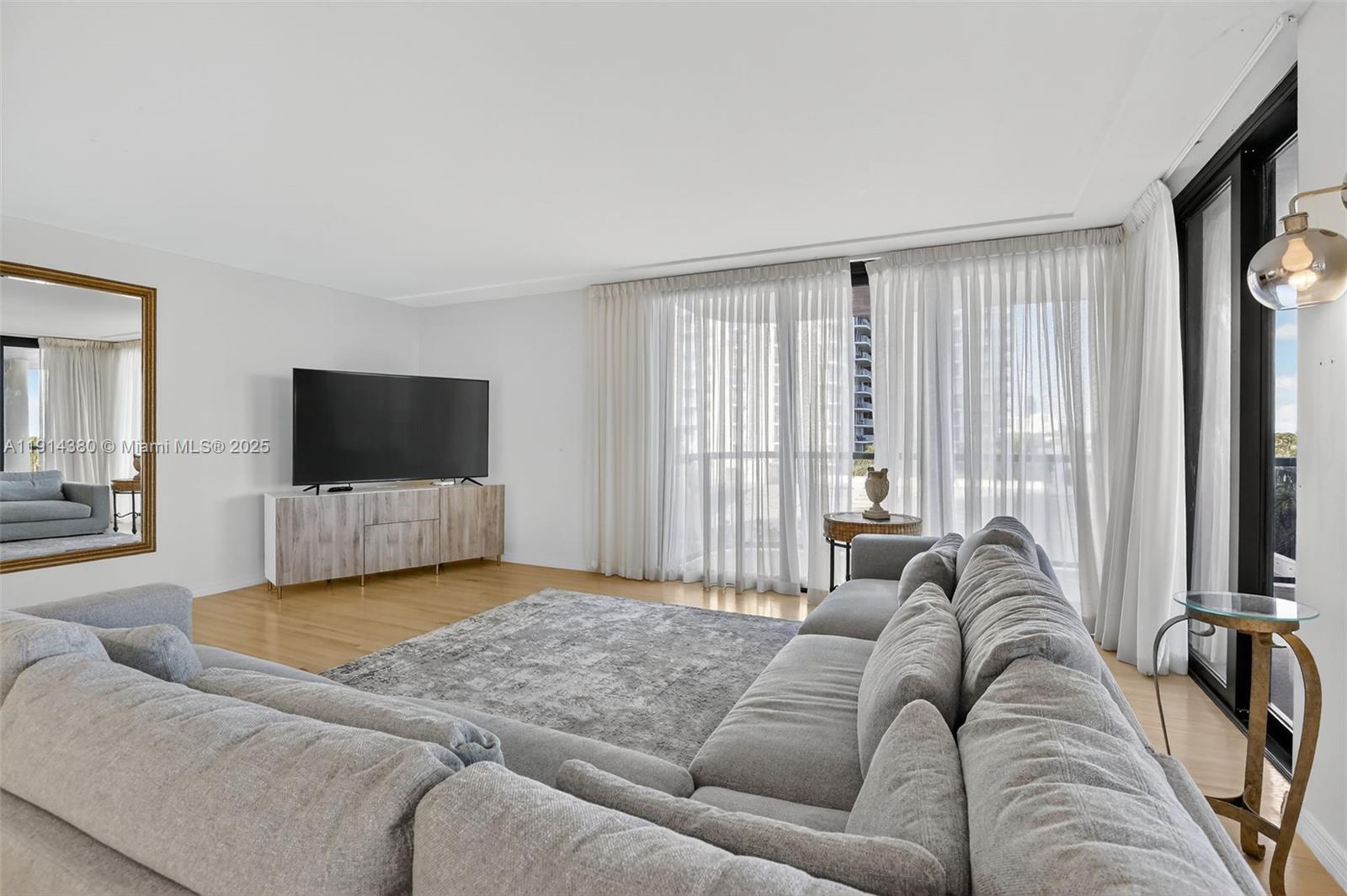 19667 Turnberry Way # 5J