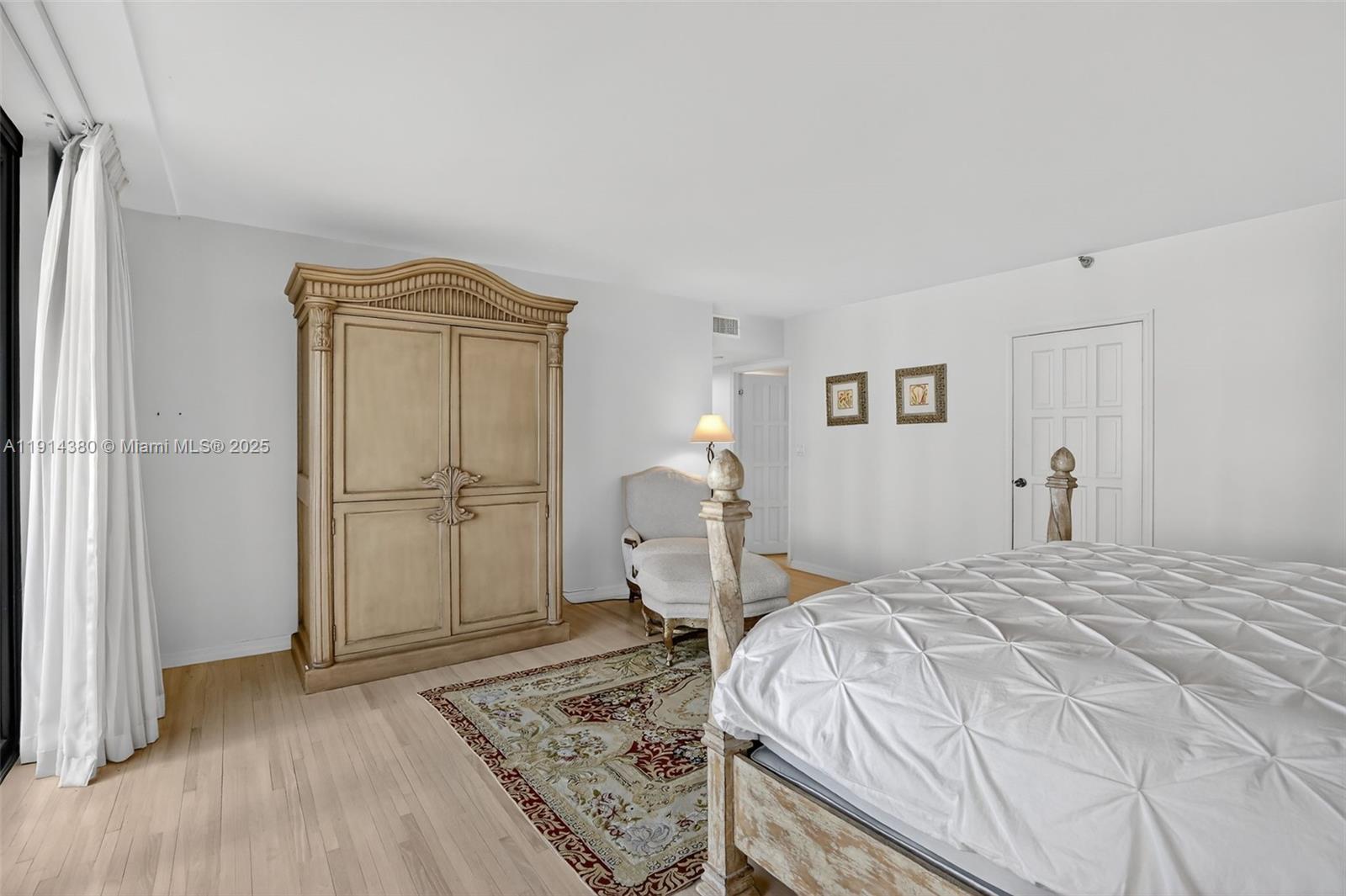 19667 Turnberry Way # 5J