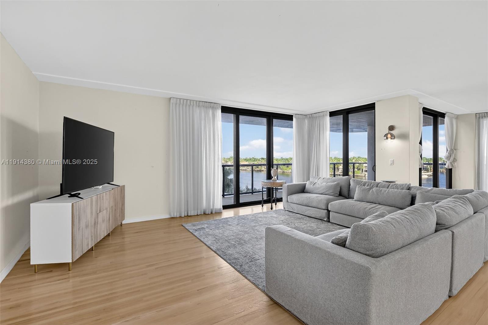 19667 Turnberry Way # 5J