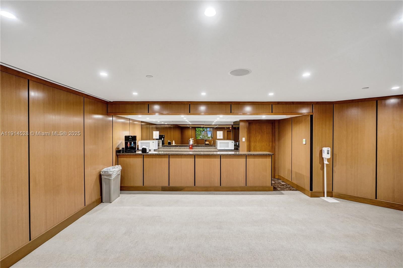 19667 Turnberry Way # 7B