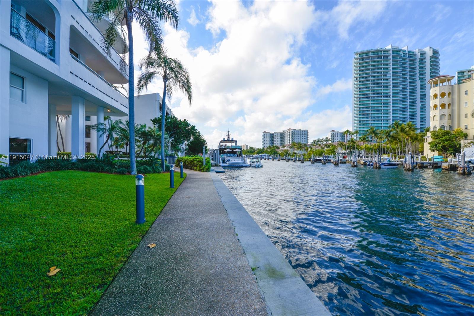 19707 W Turnberry Way # 26D