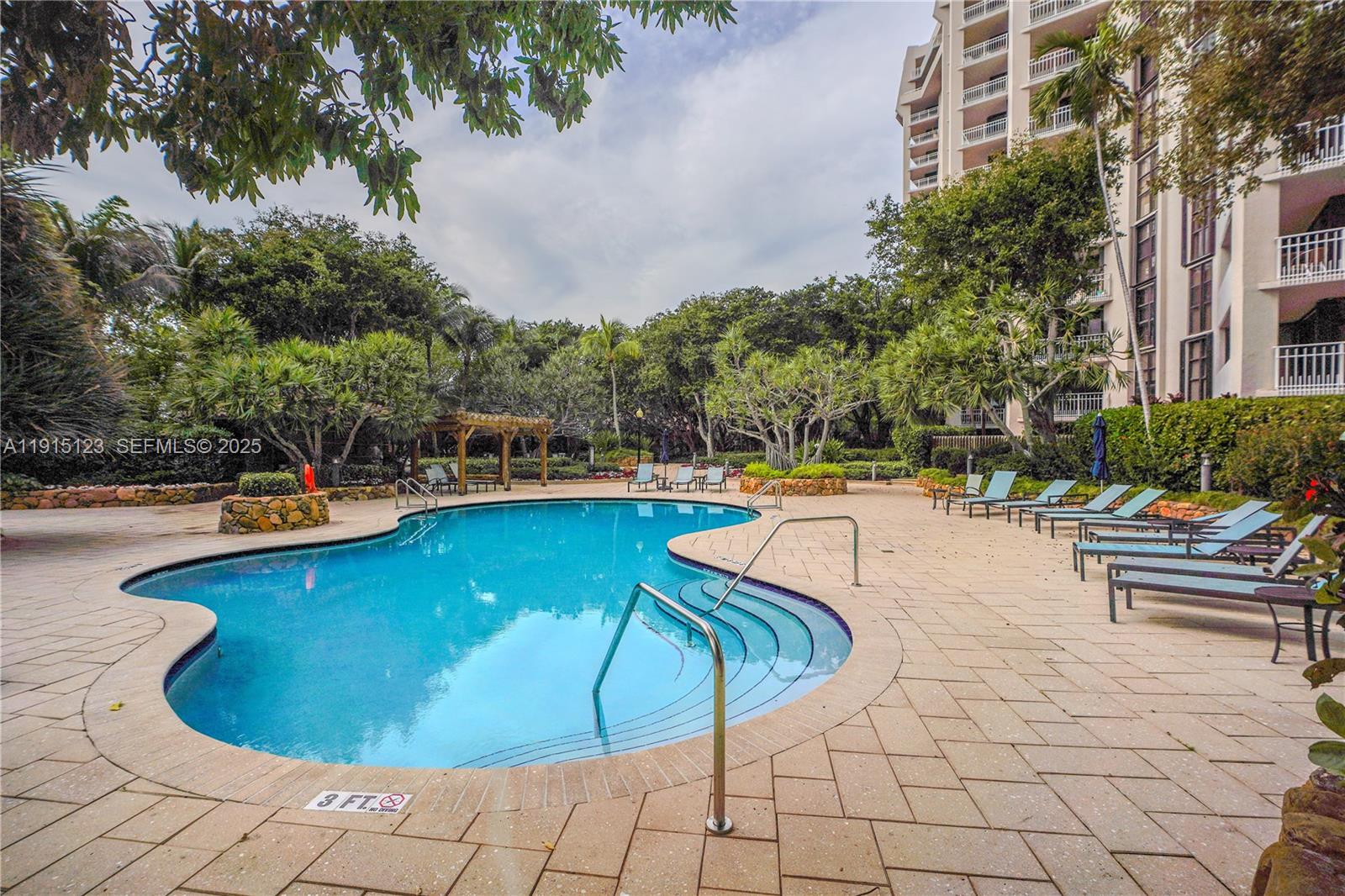 2000 Towerside Ter # 301