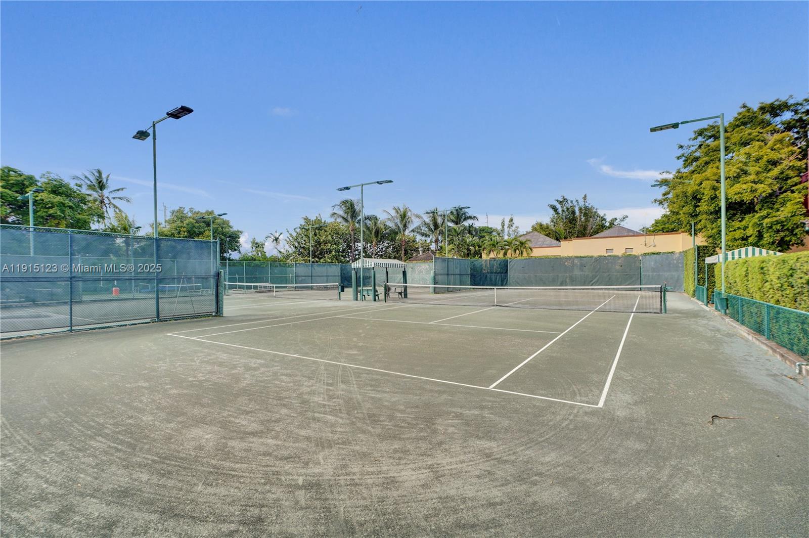 2000 Towerside Ter # 301