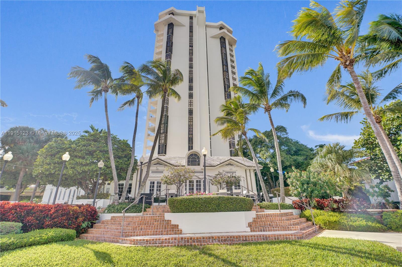 2000 Towerside Ter # 301