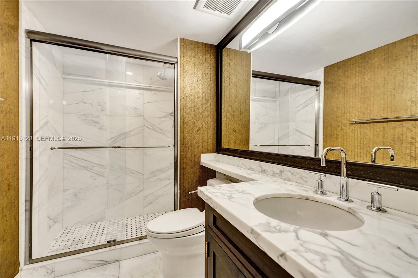 2000 Towerside Ter # 301