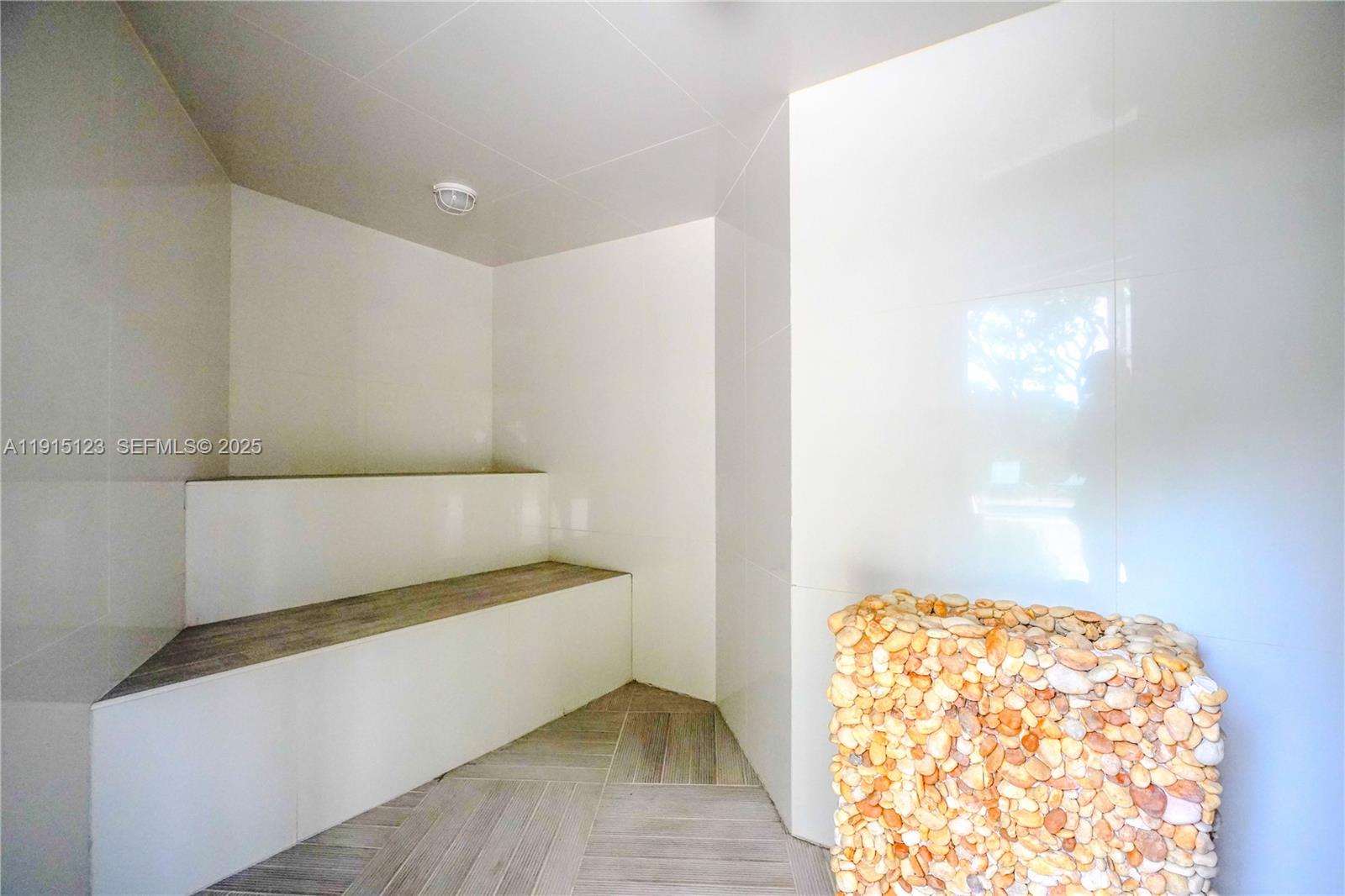 2000 Towerside Ter # 301