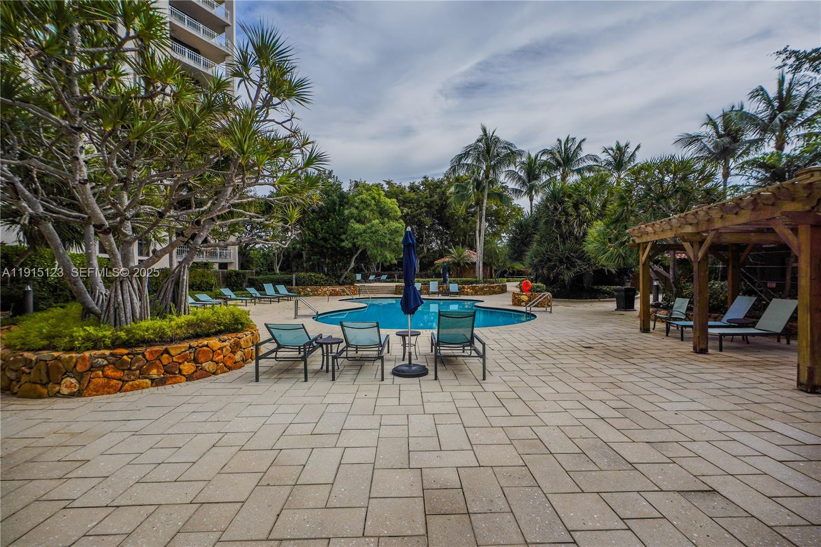 2000 Towerside Ter # 301