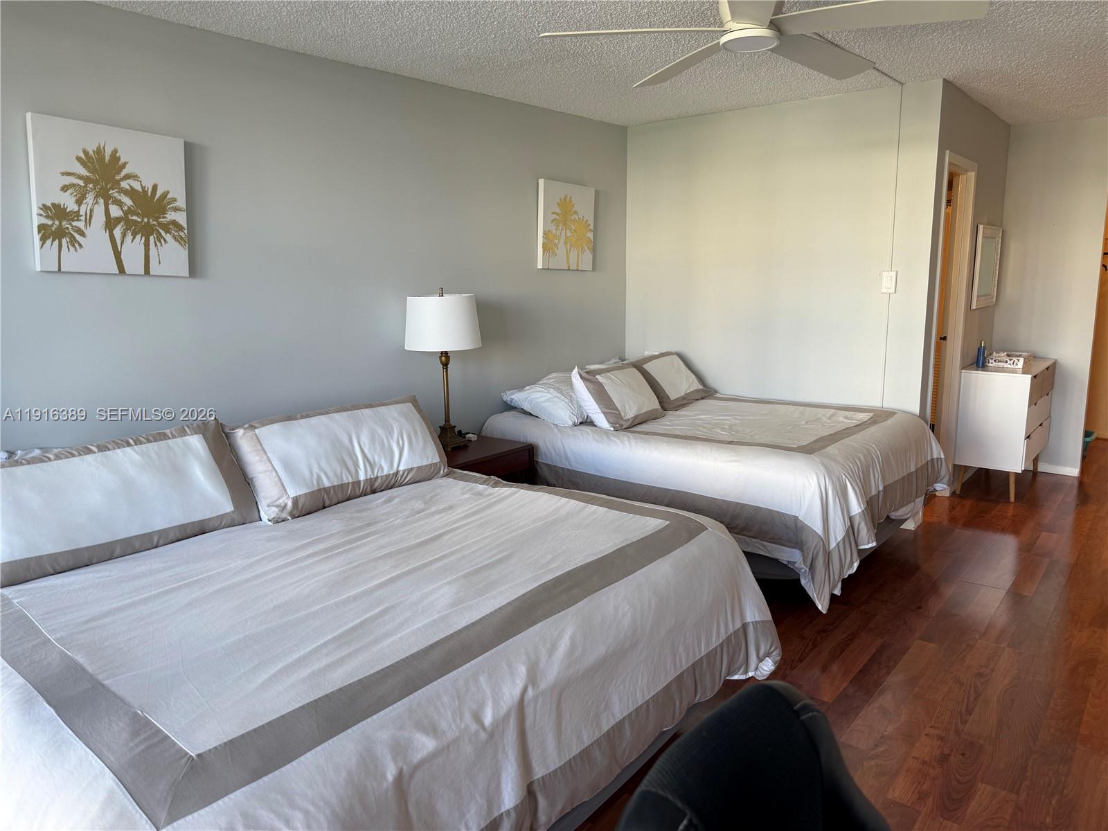 800 Parkview Dr # 402