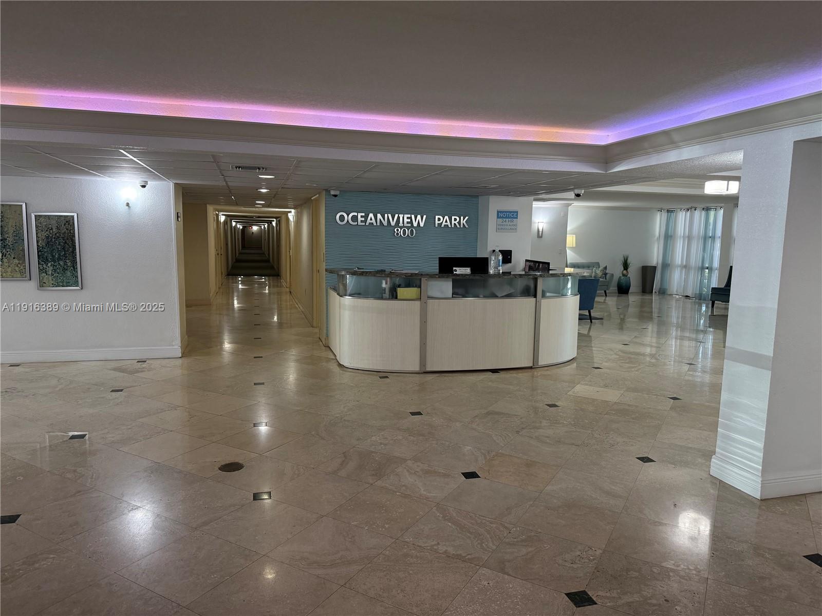 800 Parkview Dr # 402