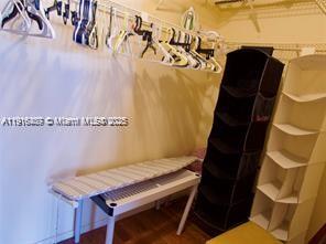 800 Parkview Dr # 402