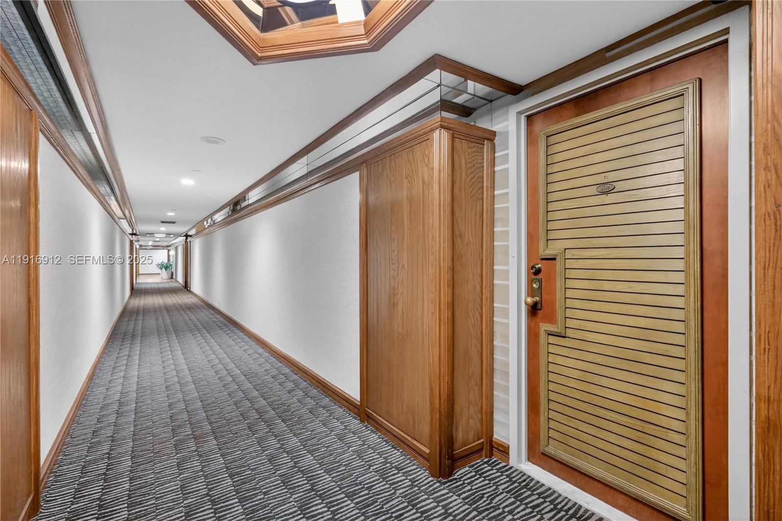 4000 Towerside Ter # 1612