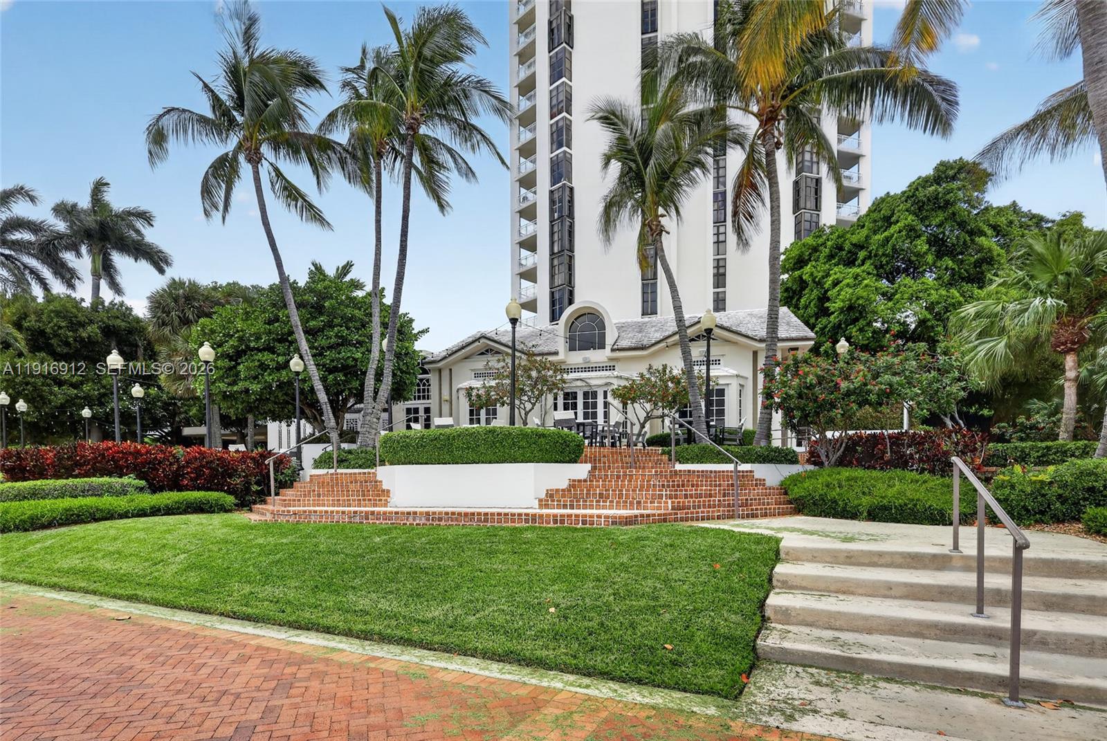 4000 Towerside Ter # 1612