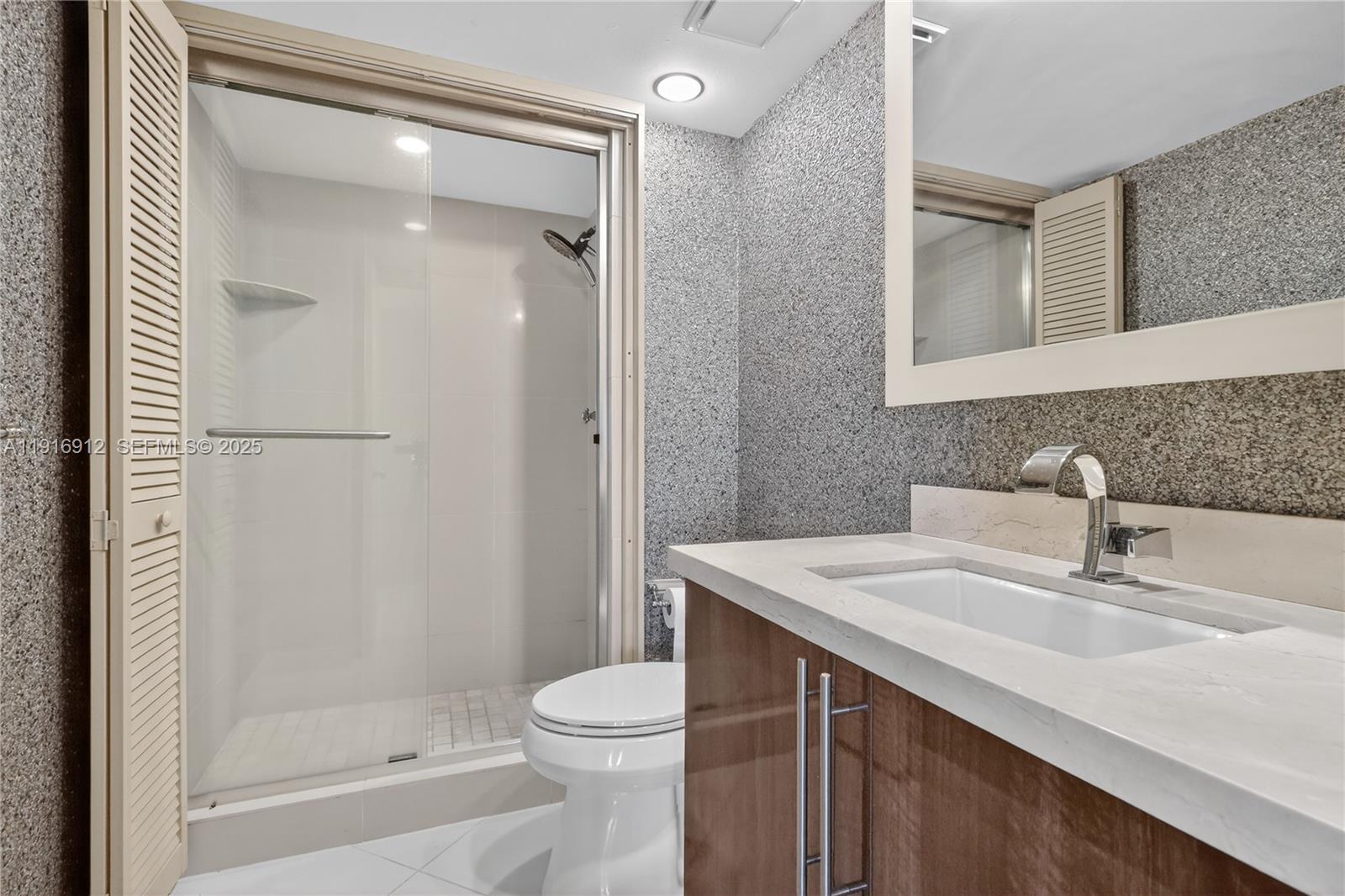 4000 Towerside Ter # 1612