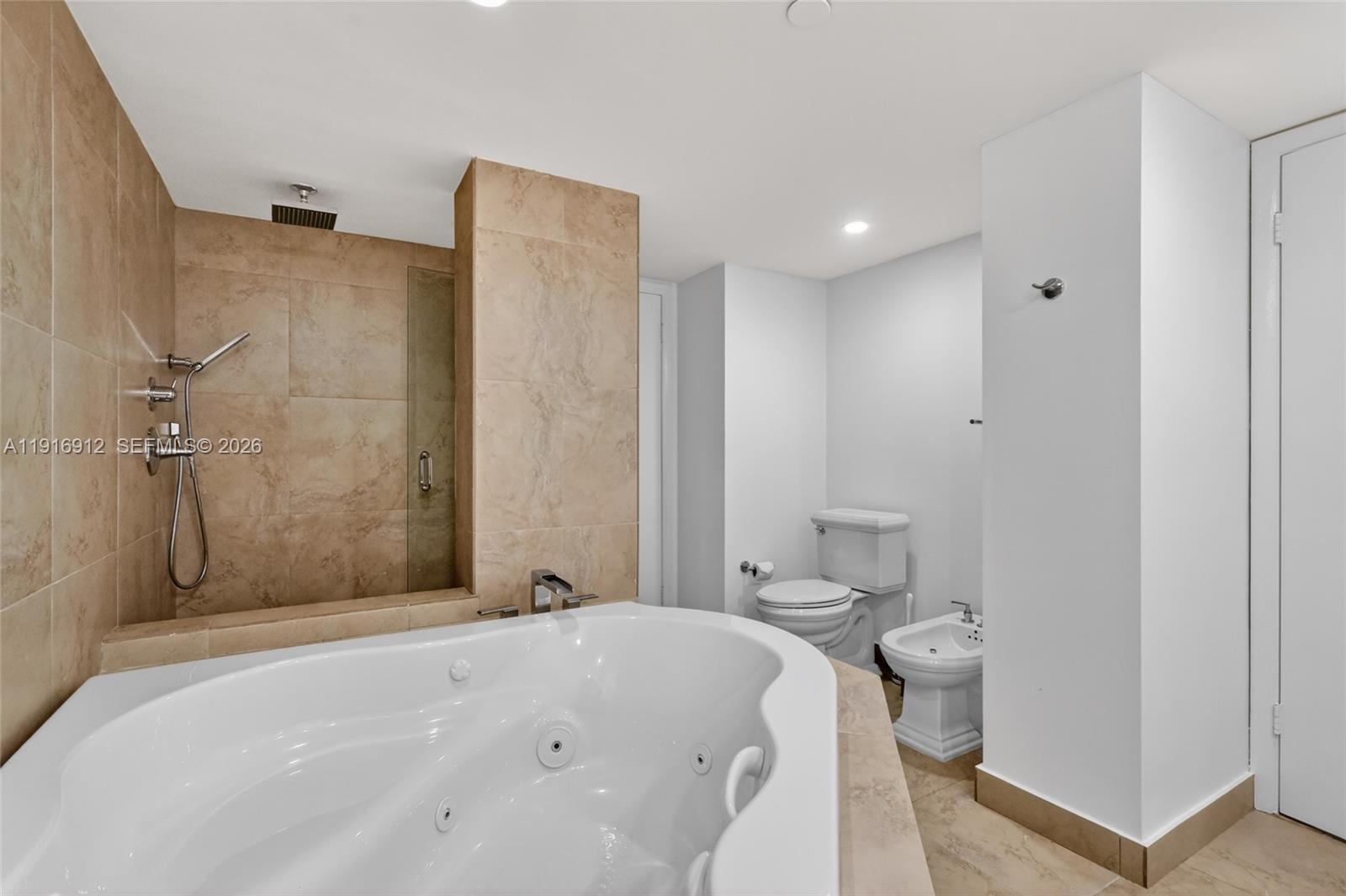 4000 Towerside Ter # 1612