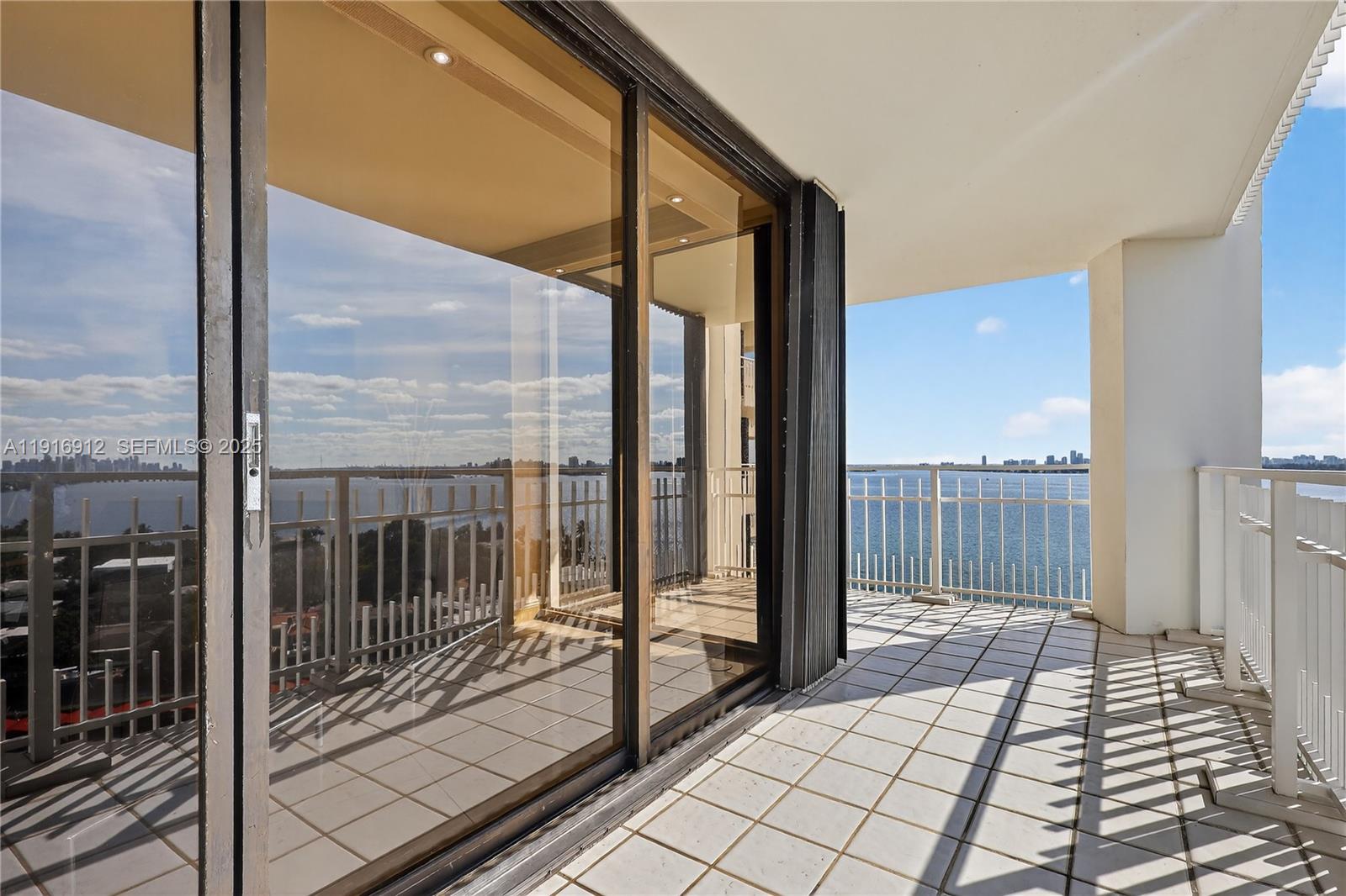 4000 Towerside Ter # 1612