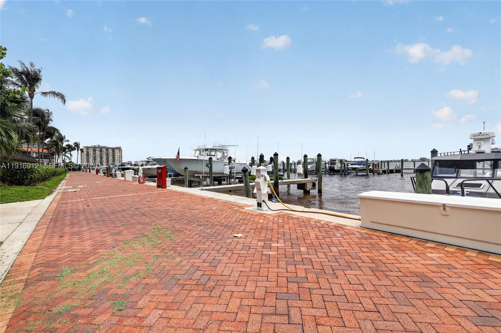 4000 Towerside Ter # 1612