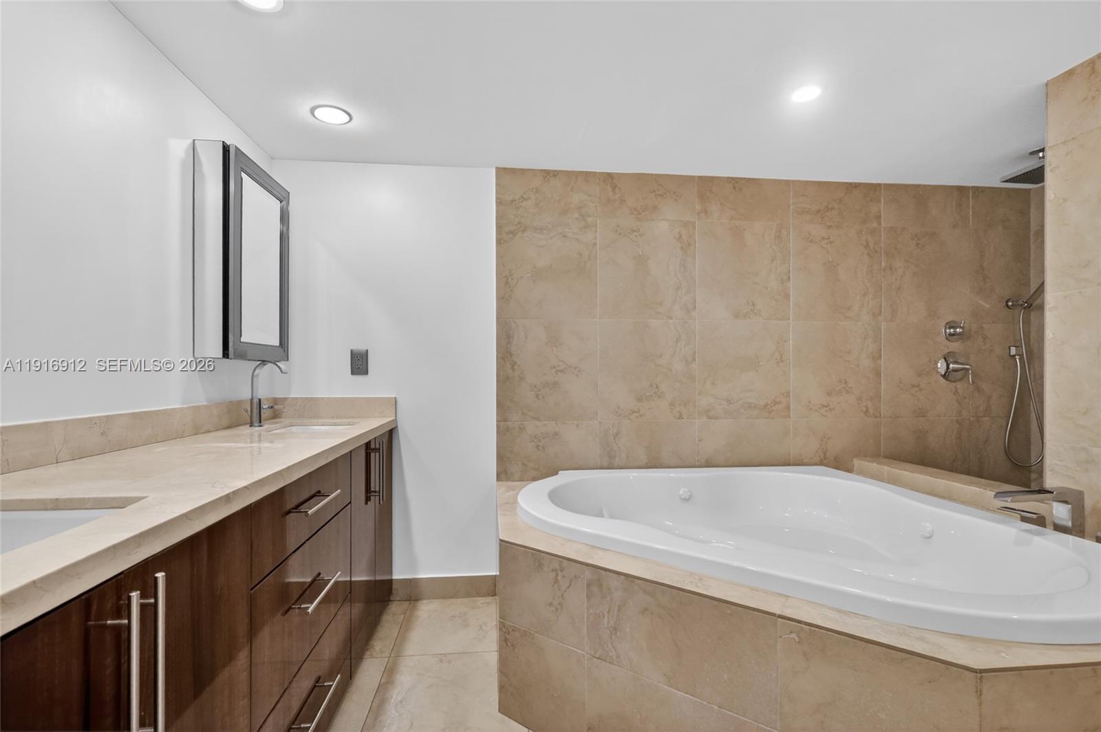 4000 Towerside Ter # 1612