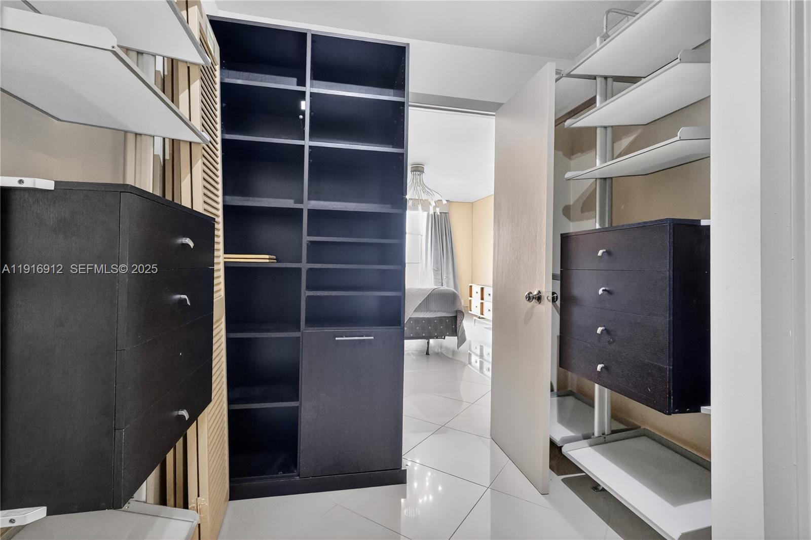 4000 Towerside Ter # 1612