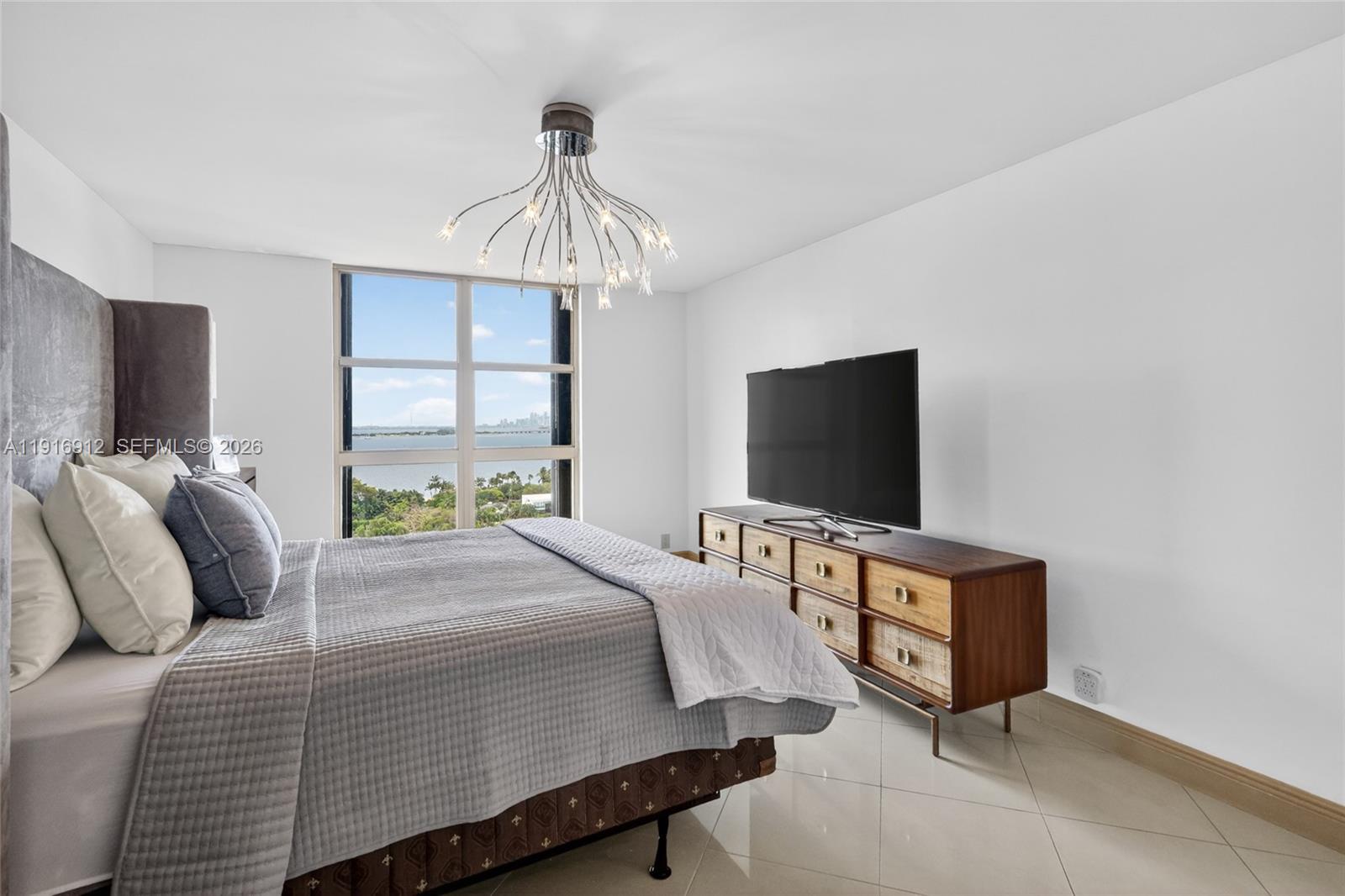 4000 Towerside Ter # 1612