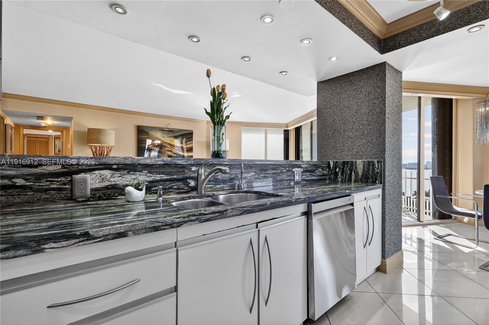 4000 Towerside Ter # 1612