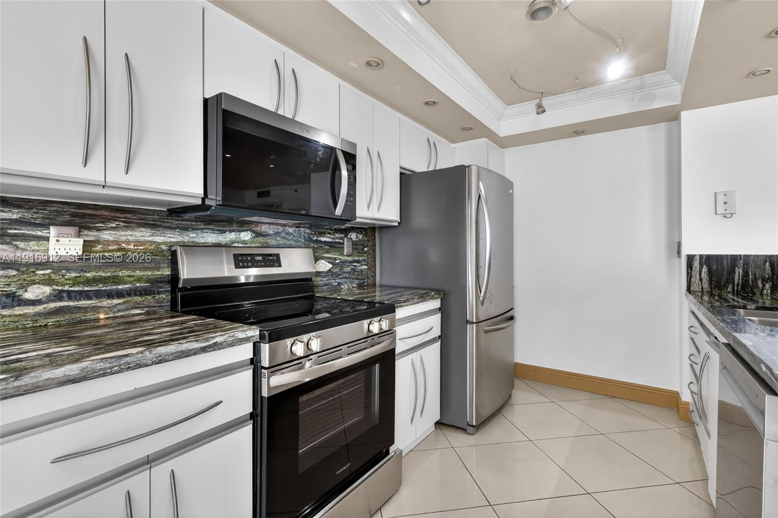 4000 Towerside Ter # 1612