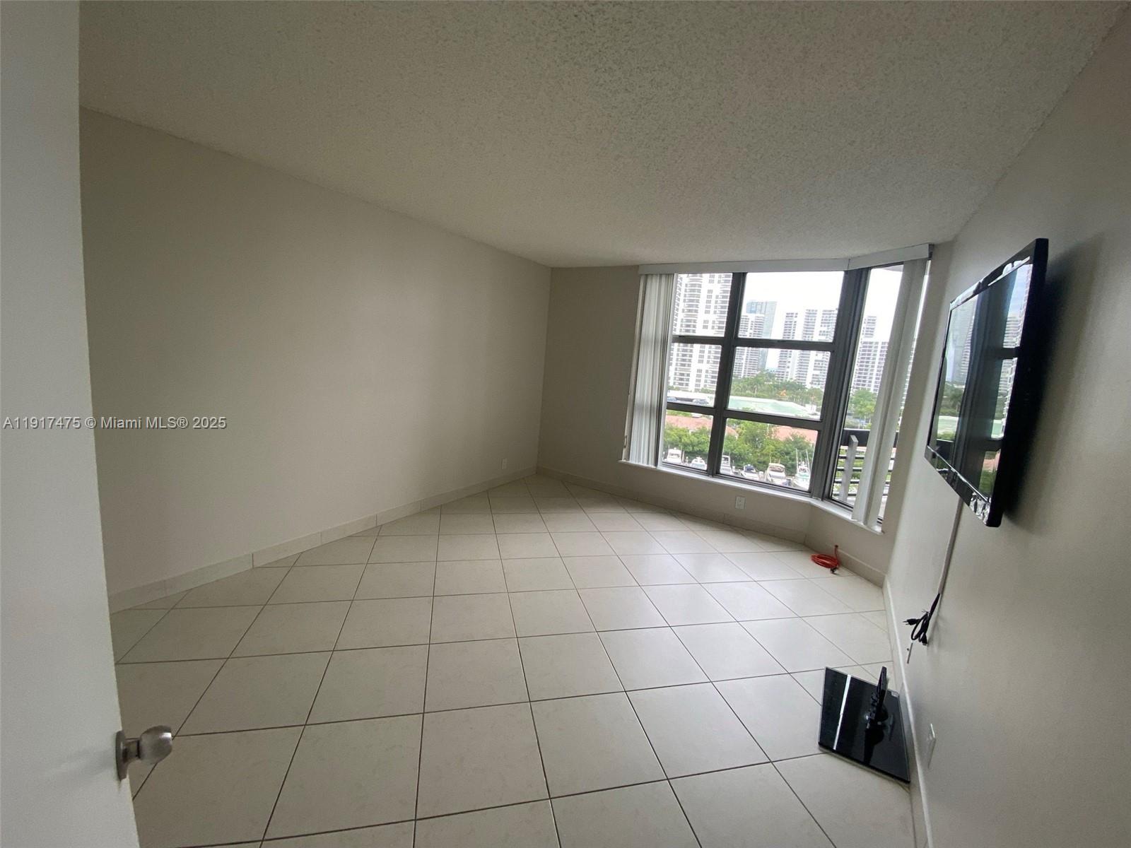 3400 NE 192nd St # 1010