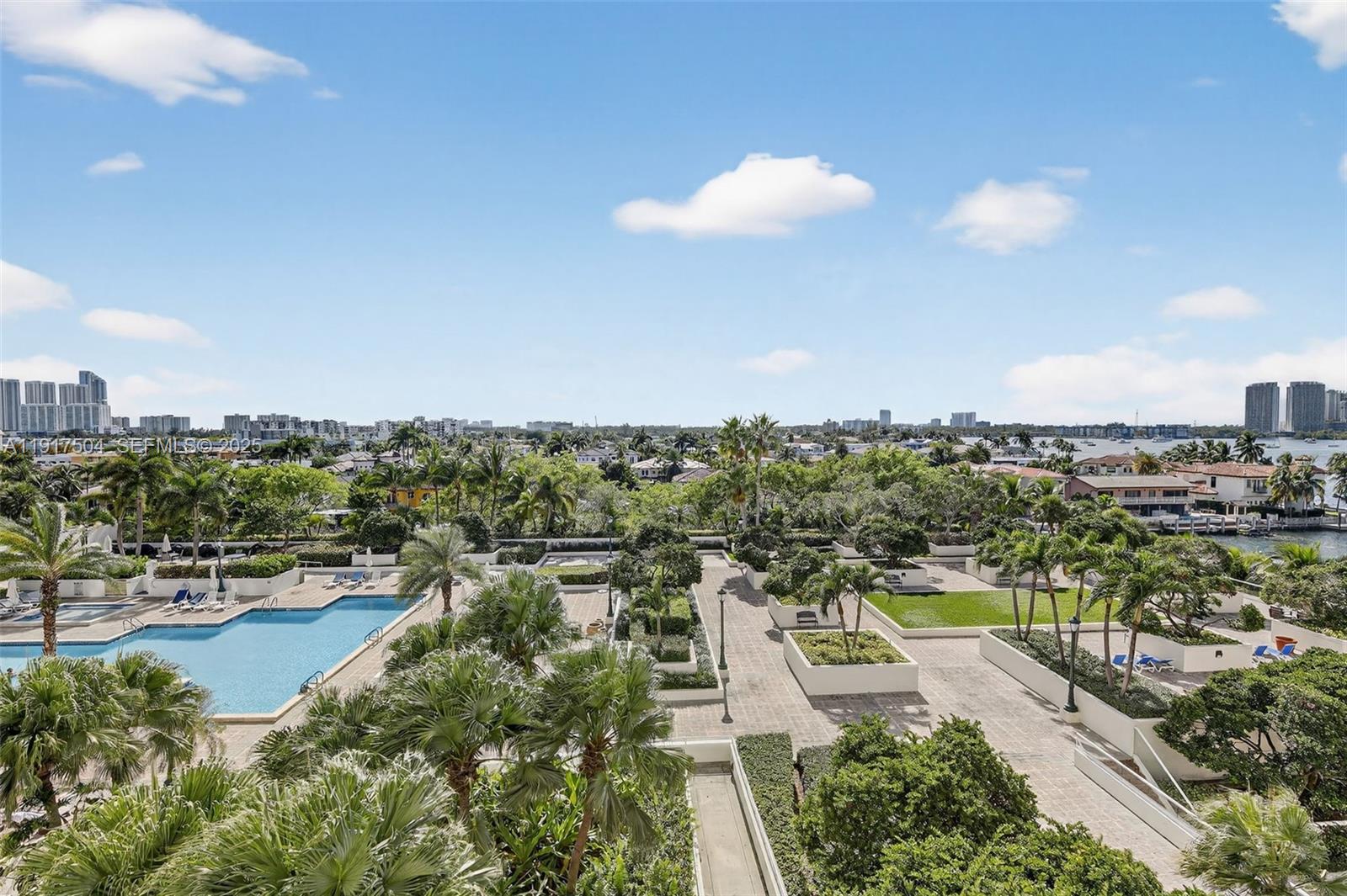 1000 W Island Blvd # 602