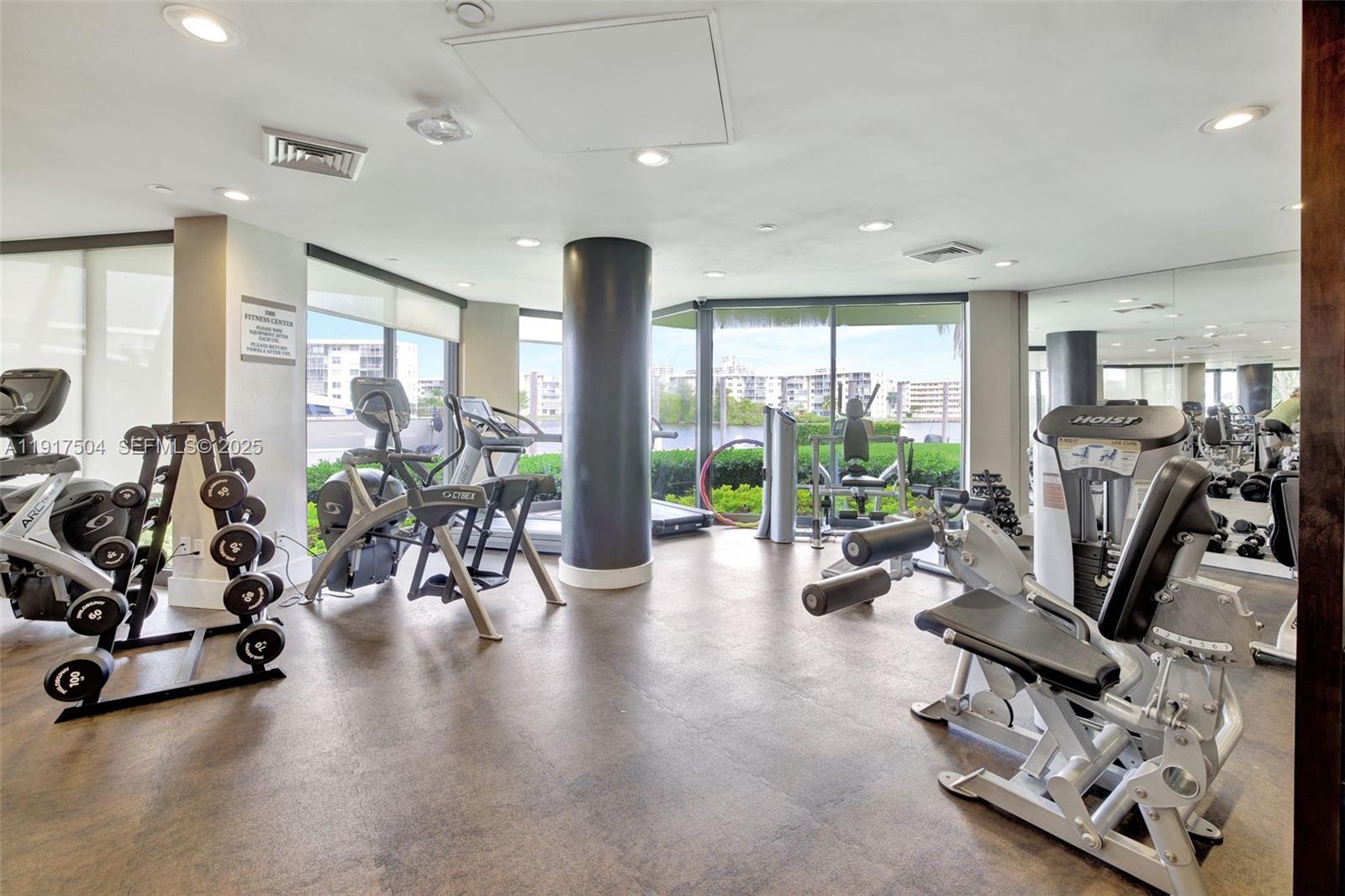 1000 W Island Blvd # 602