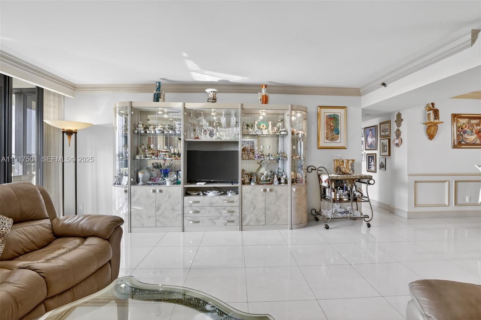 1000 W Island Blvd # 602