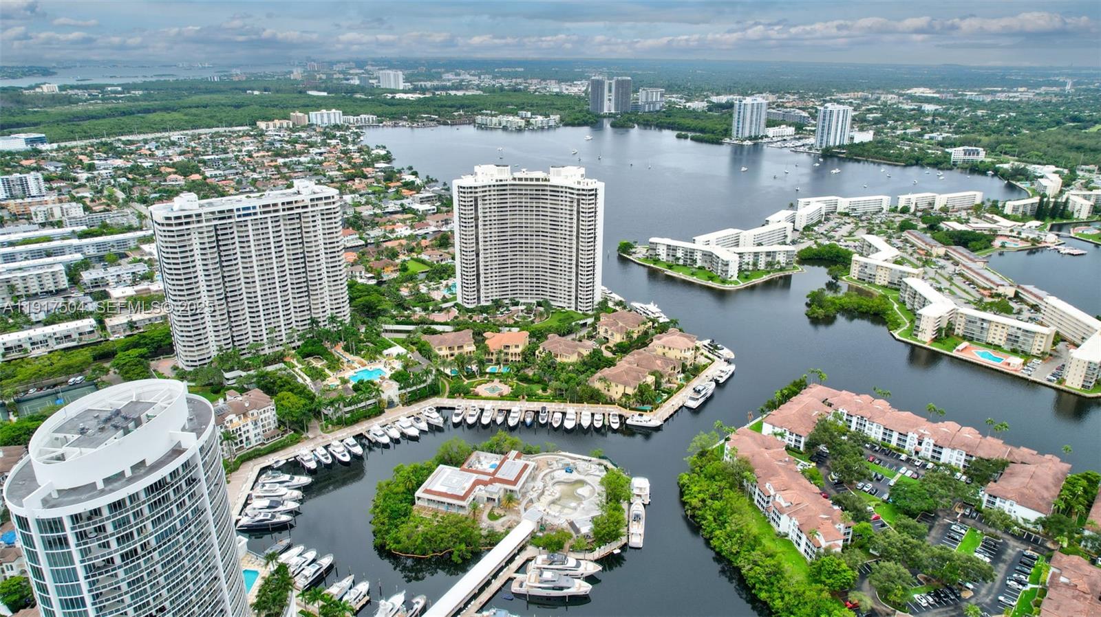 1000 W Island Blvd # 602