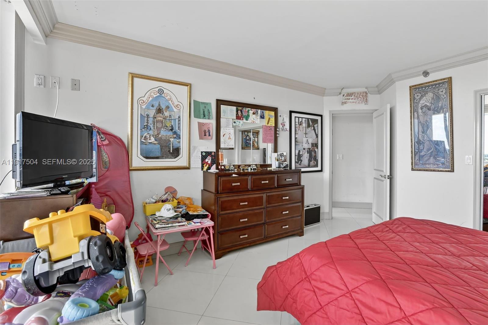 1000 W Island Blvd # 602