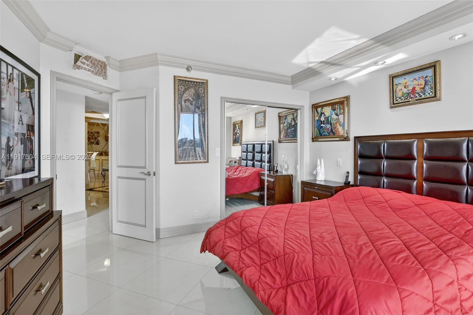 1000 W Island Blvd # 602