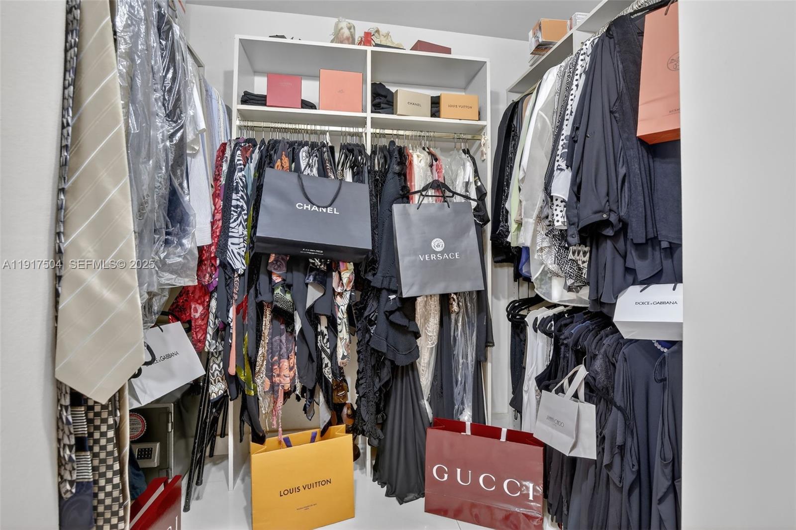 1000 W Island Blvd # 602