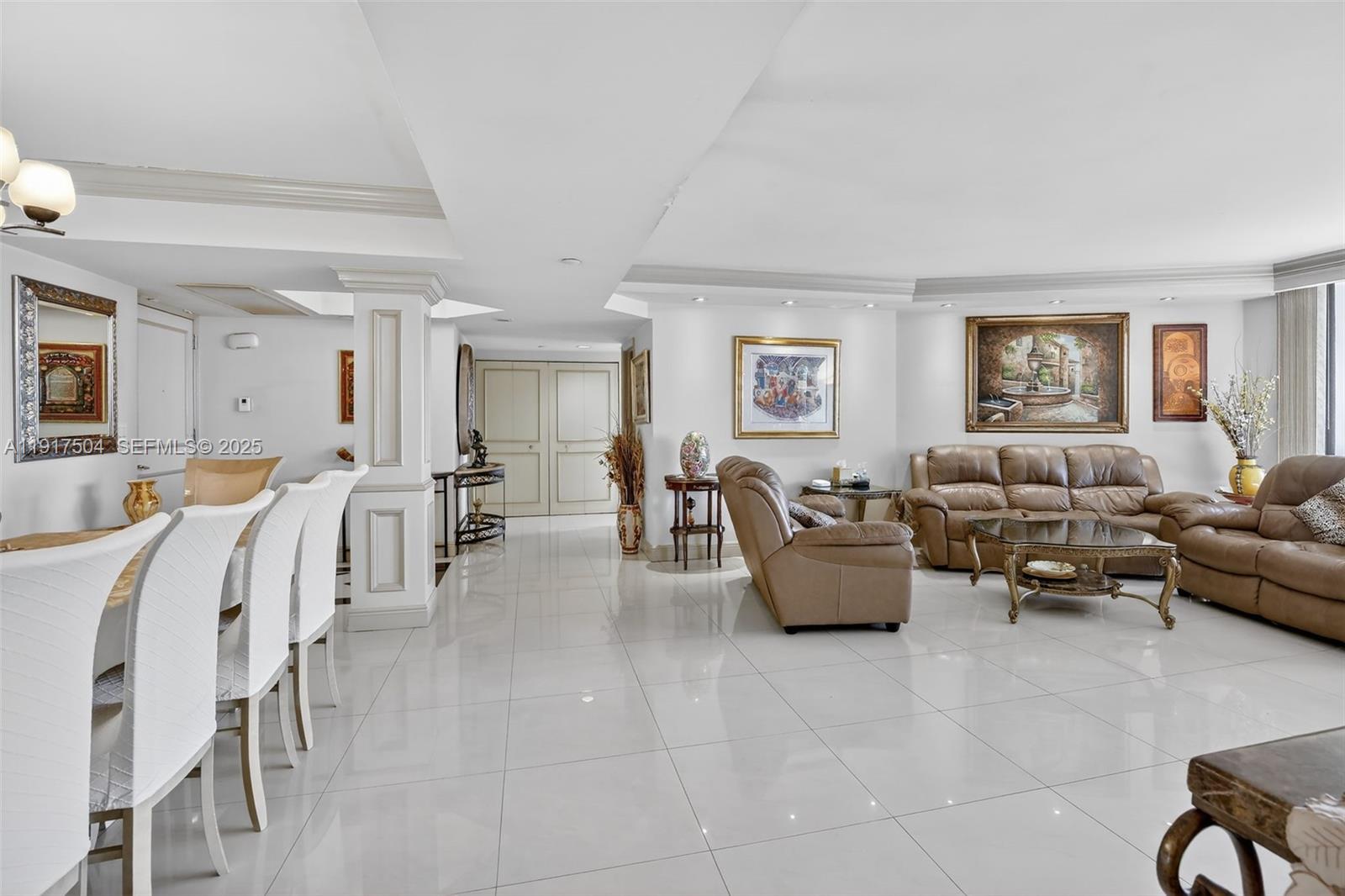 1000 W Island Blvd # 602