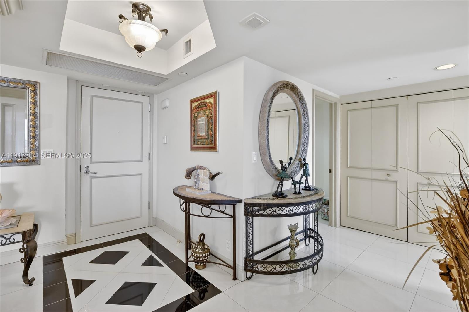 1000 W Island Blvd # 602