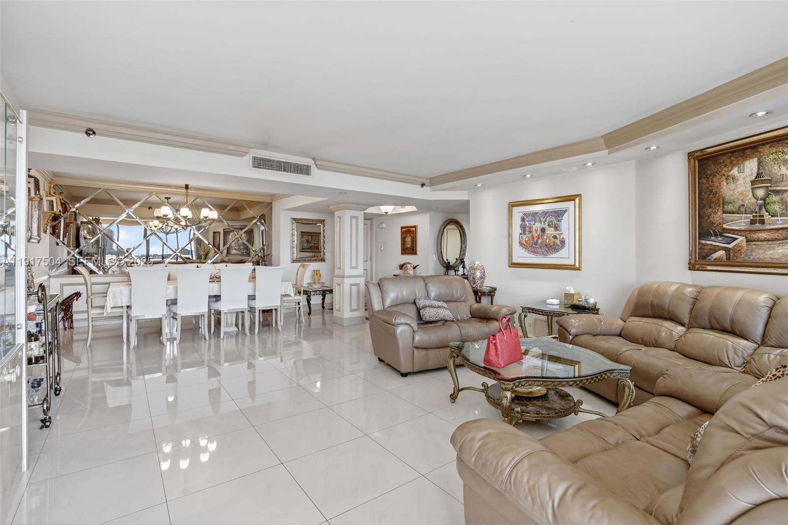 1000 W Island Blvd # 602