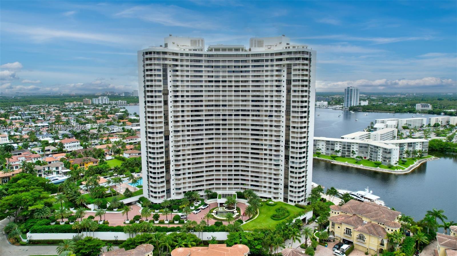 1000 W Island Blvd # 602