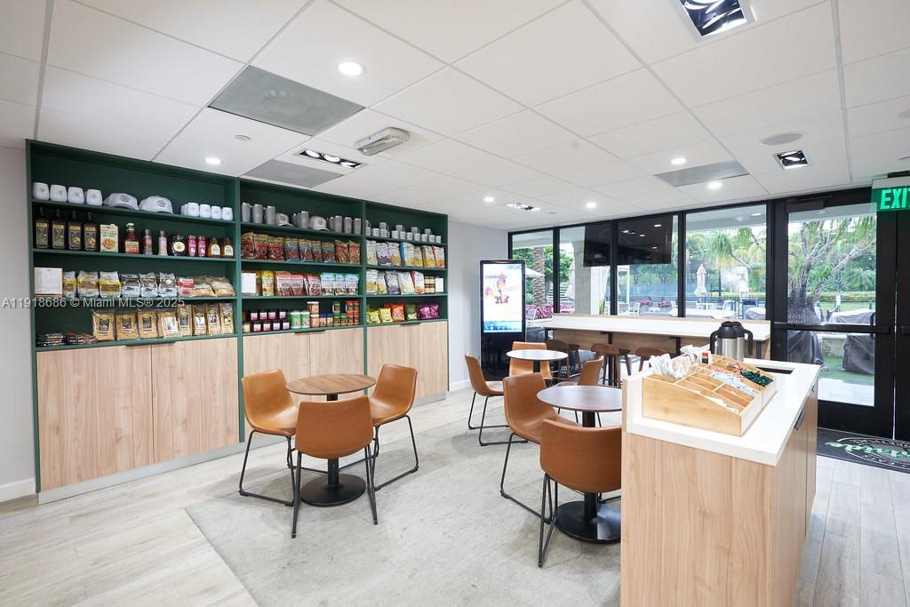 3000 Island Blvd # 2404