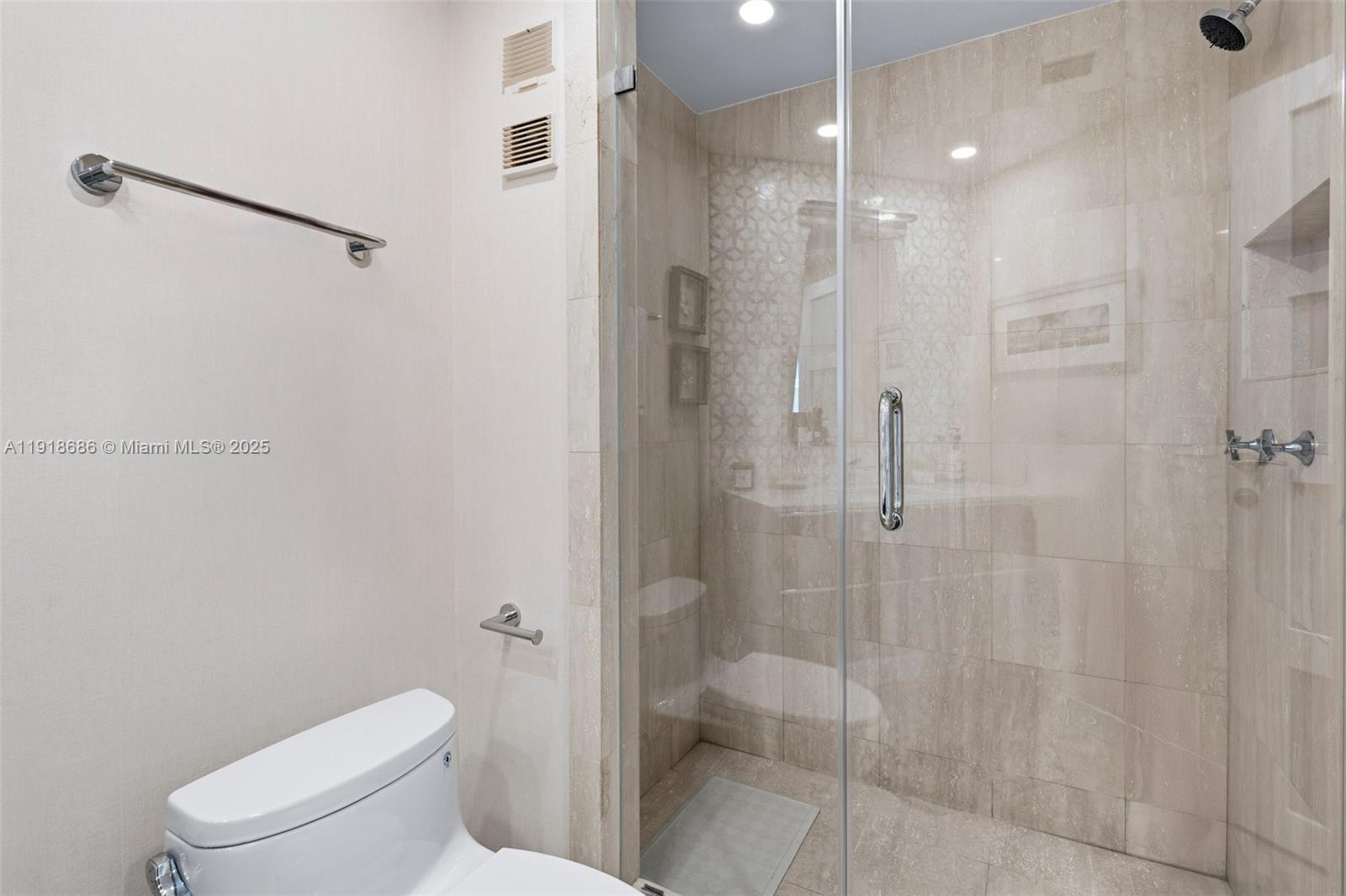 3000 Island Blvd # 2404