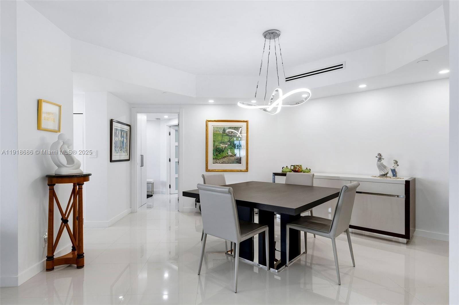 3000 Island Blvd # 2404