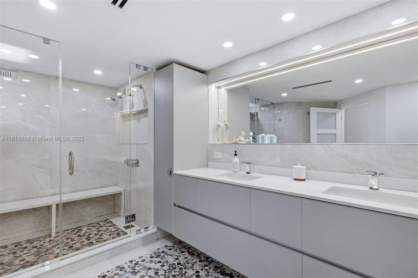 3000 Island Blvd # 2404