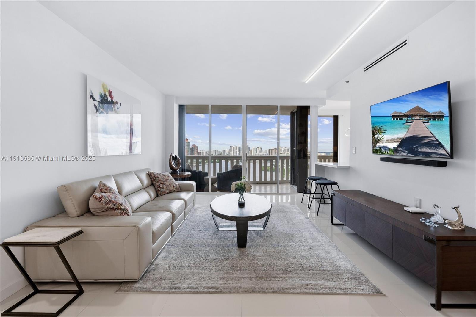 3000 Island Blvd # 2404