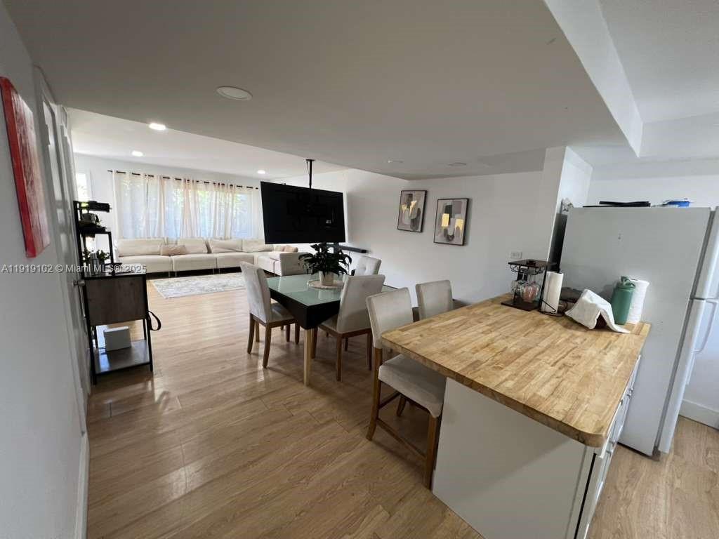 1480 NE 151st St # 101