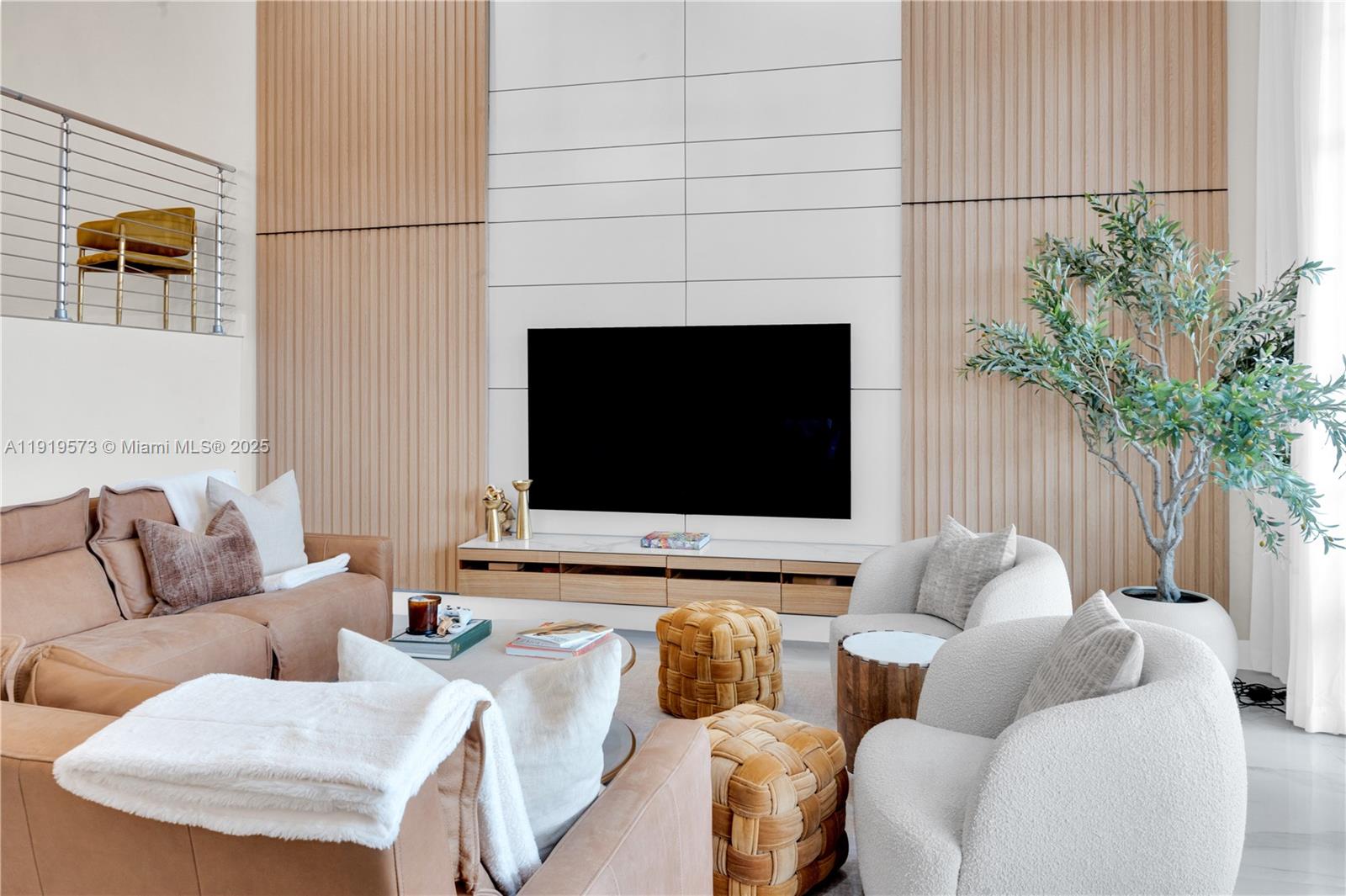 3907 NE 170th St # 3907