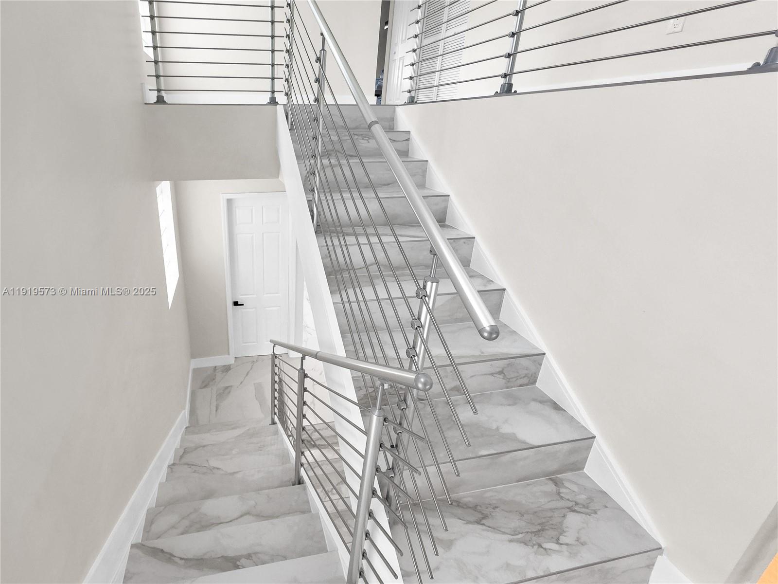 3907 NE 170th St # 3907