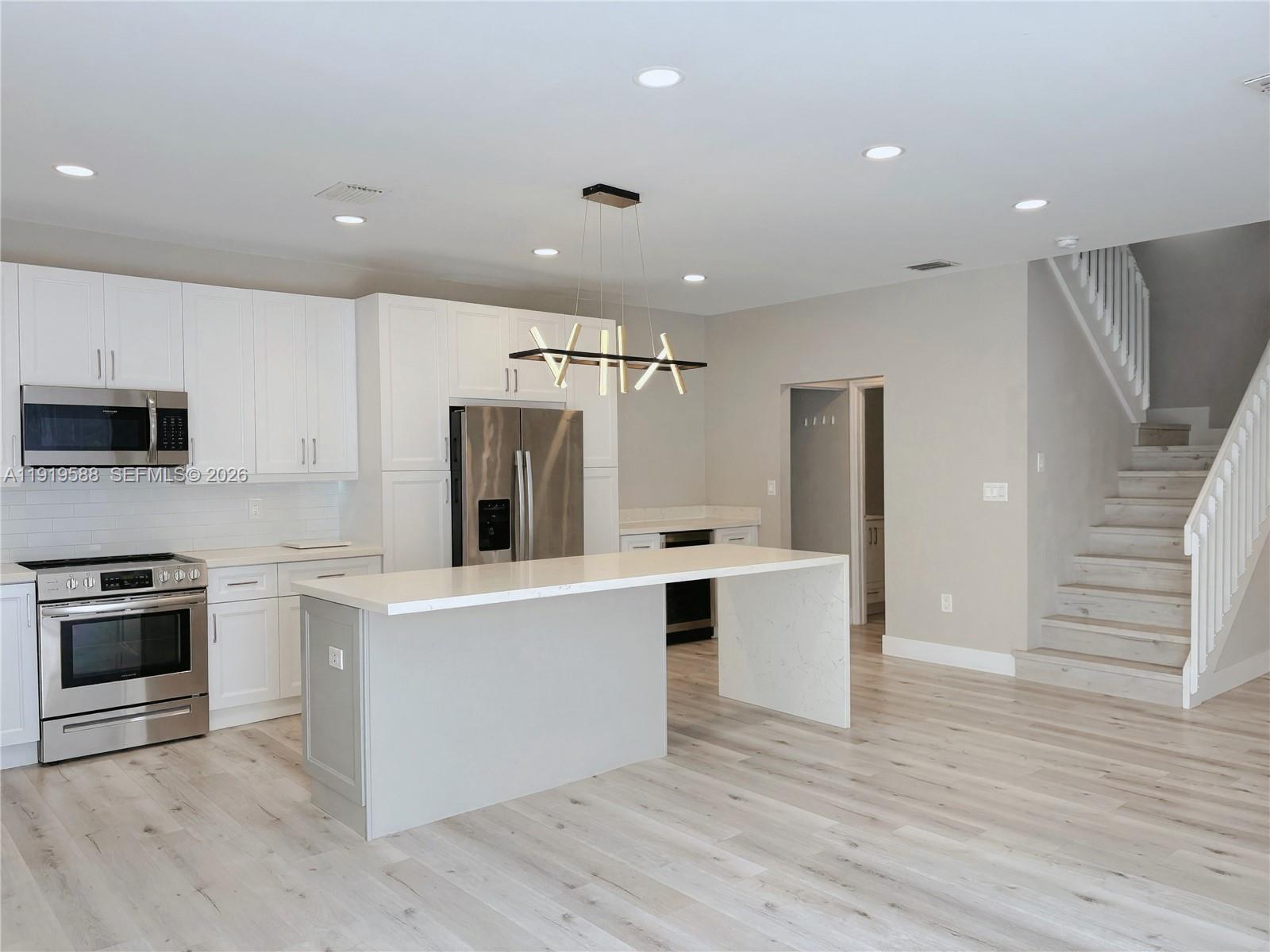 935 Lemonwood Ct Unit: -