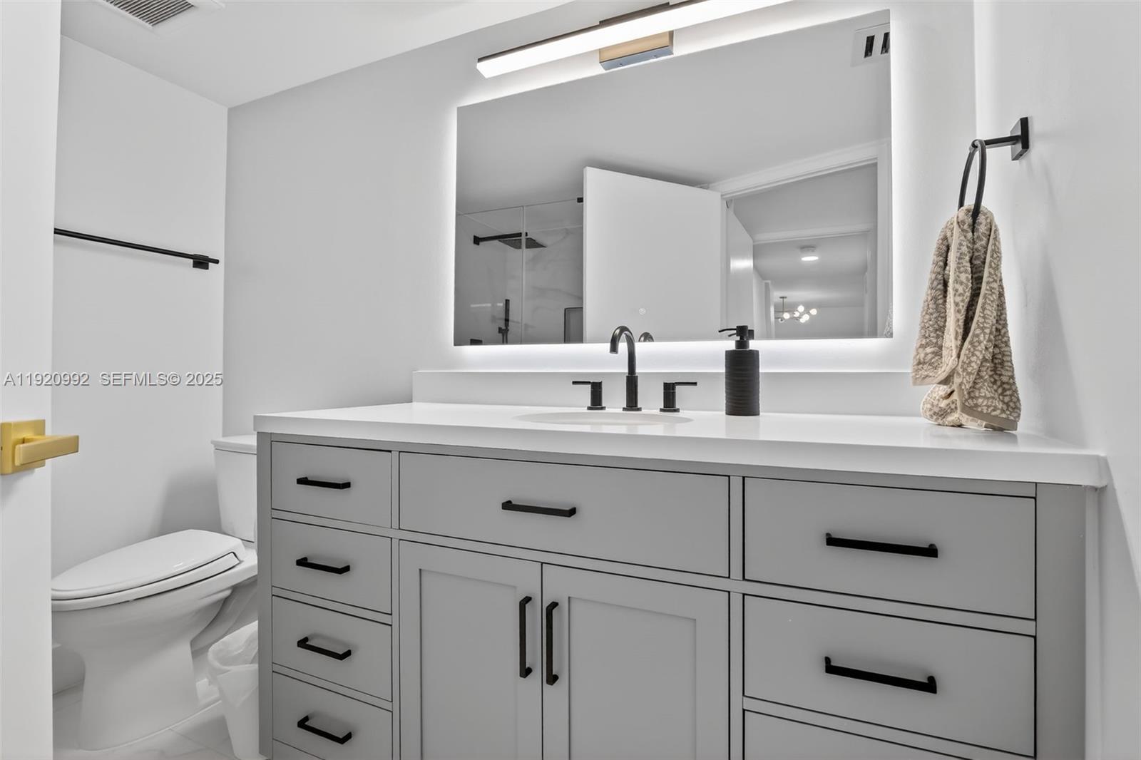 19101 NE 36th Ct # 402