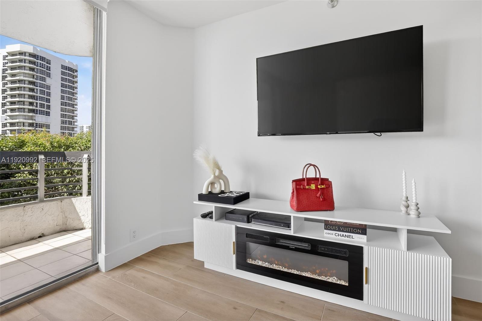 19101 NE 36th Ct # 402